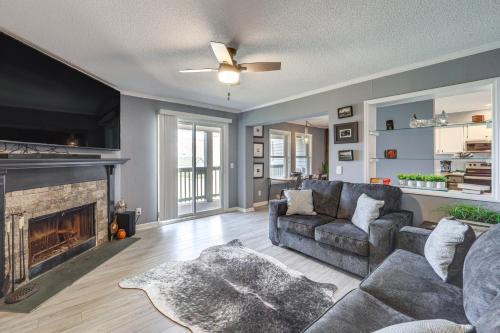 Banner Elk Apartment | Beech Mountain Condo with Pool & Hot Tub for Outdoor Lovers