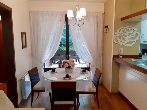 Vila Suica Apartment | Nature Retreat in the Heart of the City – Guest Rated 9.1