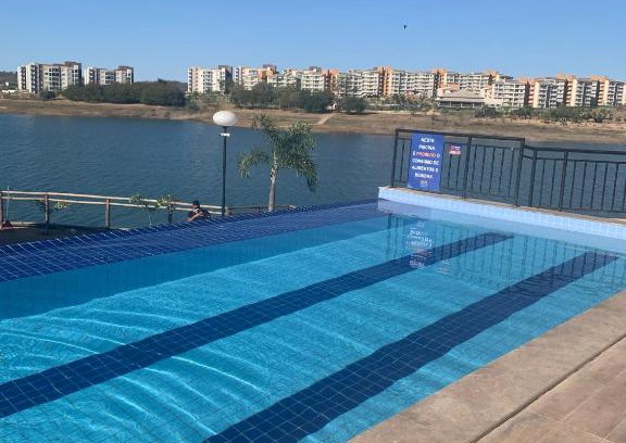 Caldas Novas Apartment | Oceanfront Relaxation at Resort do Lago Privilegio