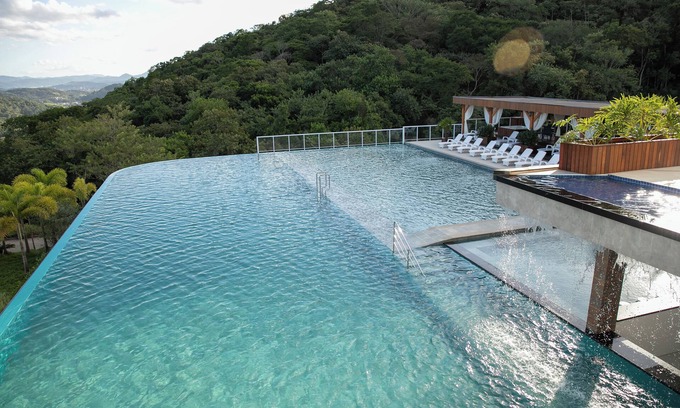 Belchior Central Resort | Experience Relaxation at Resort Ecoar with Pool and Spa