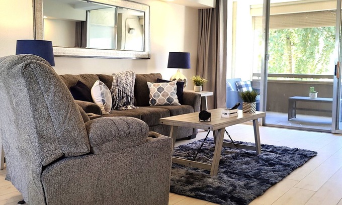 South Scottsdale Condo | Inviting Resort with Sparkling Pool & Central Location