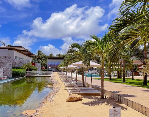 Pipa Apartment | Relax at Resort Ile de Pípa - Family-Friendly Getaway