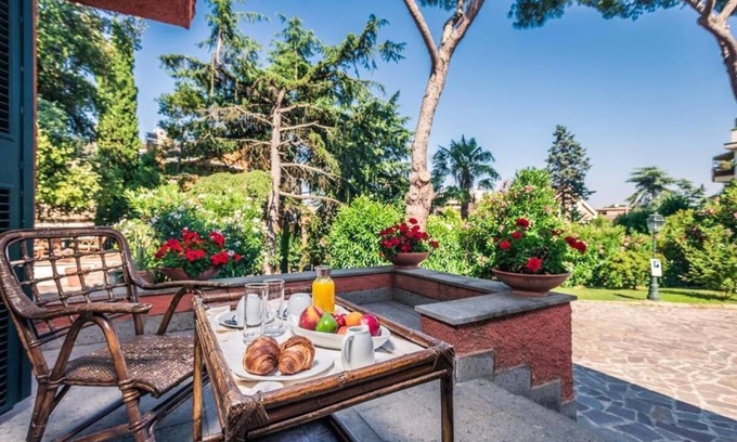 Zona LIV La Giustiniana Hotel | Relaxing Stay at Resort La Rocchetta with Spa & Dining