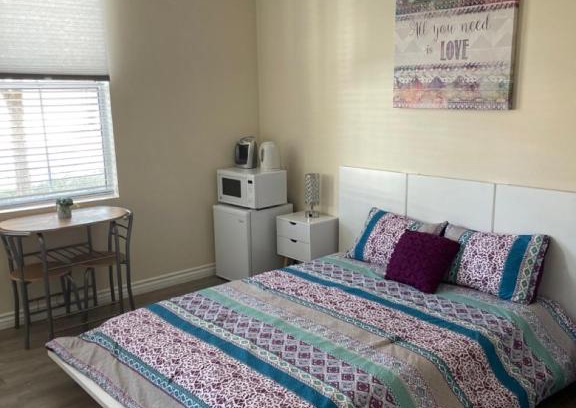 Airport Area House | Relaxing Private Room with Oceanfront Views Near UCI