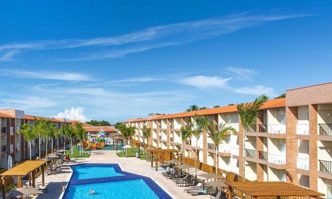Porto Seguro Apartment | Experience Resort Ondas Praia with Oceanfront Amenities