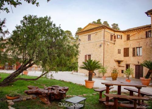 San Severino Marche Bed & Breakfast | Discover Resort Restaurant Villa Berta with Ocean Views