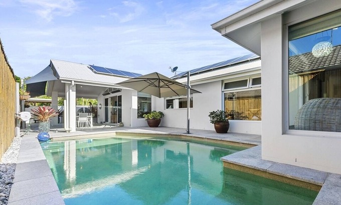 Twin Waters Apartment | Relaxing Resort Home with Pool and Ocean Views in Twin Waters