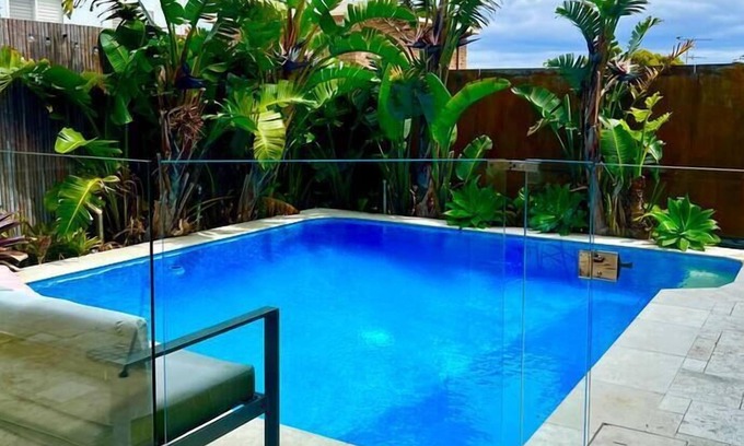 Maroubra House | Beachside Retreat with Pool, Sauna & Perfect Guest Rating