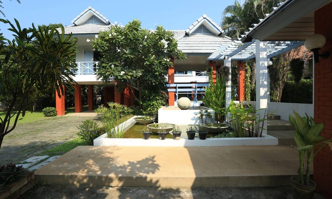Mae Hia House | Relaxing Resort Style House with Spa in Chiang Mai