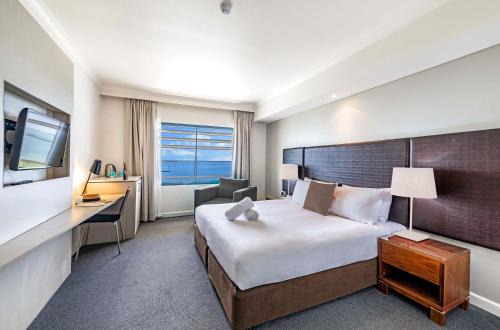 Darwin City Centre Apartment | Seaside Resort King Pad with Pool and Scenic Views