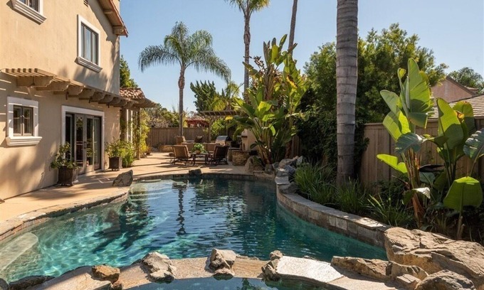 Rancho Santa Fe House | Beachside Resort Living in Rancho Santa Fe - Guest Rated 10/10