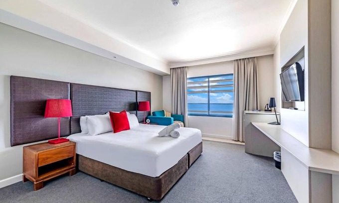 Darwin City Centre Apartment | Oceanview King Suite with Pool Access for Your Getaway