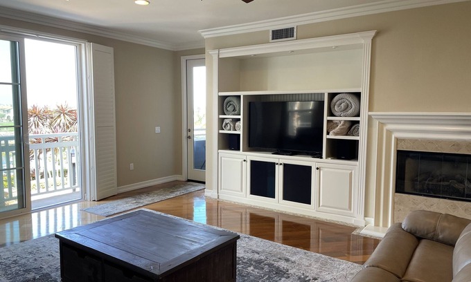Oxnard Condo | Experience Resort Living at Channel Islands Marina