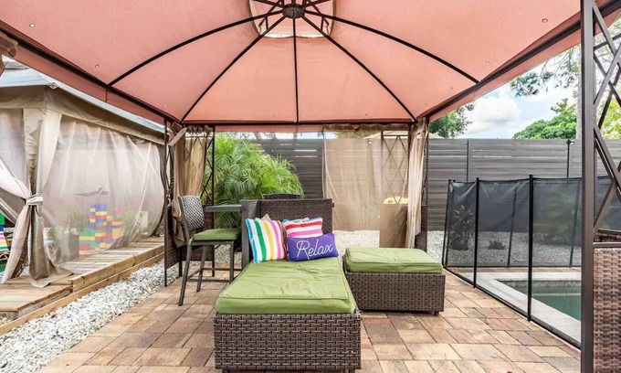 Fairvilla House | RESORT STYLE POOL HOME CLOSE TO ALL ORLANDO HAS TO OFFER!PARKS!SPRINGS! DOWNTOWN