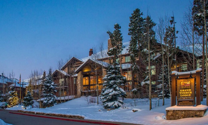 Four O'Clock Apartment | Dream Resort Suite Near Snowflake Lift & Downtown Fun