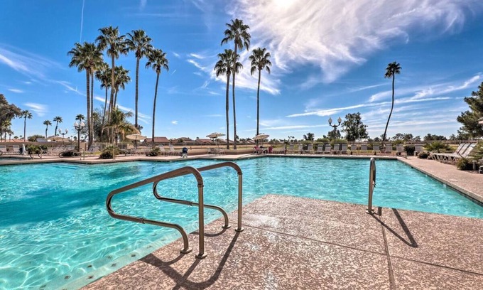Cottonwood House | Relaxing ResortLiving: Golf, Pool & Gym Oasis Awaits