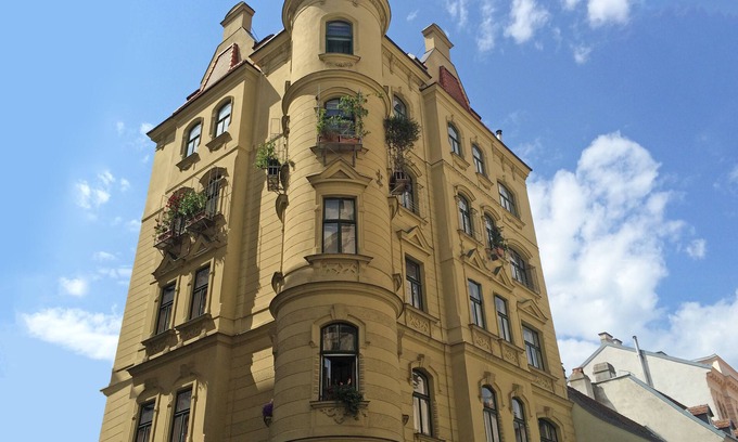 Sankt Ulrich Apartment | Modern Elegance Meets Classic Charm: A Guest Favorite