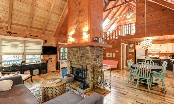Big Canoe House | Cozy Retreat at Big Canoe with Pool and Fireplace