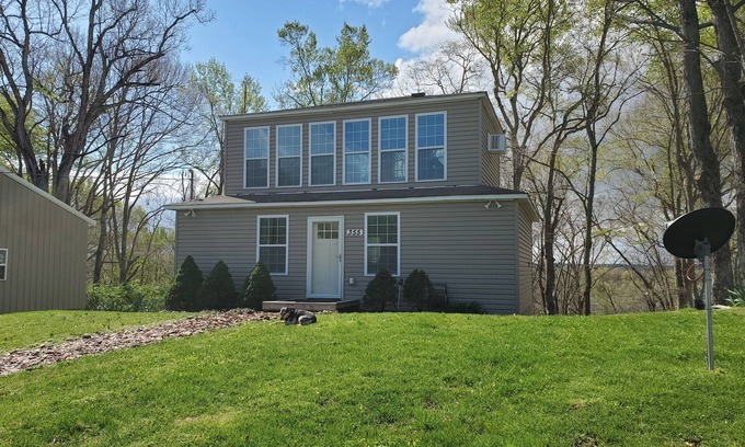 Cadiz Cottage | Cozy Waterfront Retreat in Cadiz with Family-Friendly Amenities