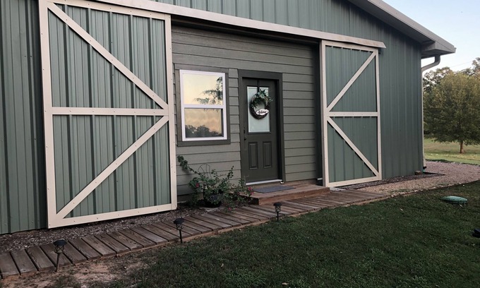 Brenham House | Discover Comfort and Convenience near Brenham's Countryside
