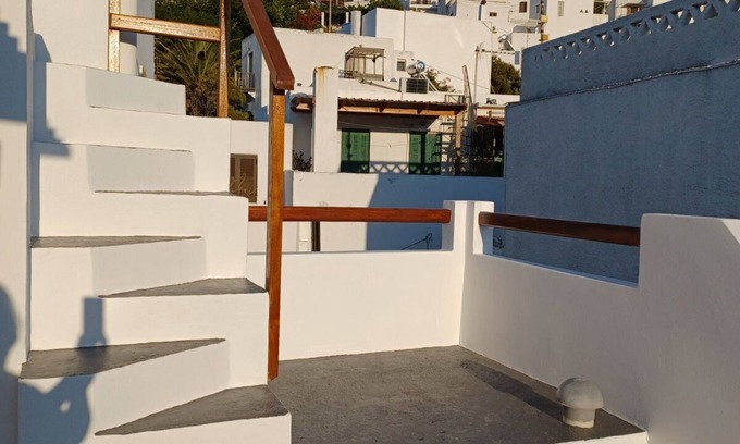 Skiros House | Experience Local Comfort with Family-Friendly Amenities