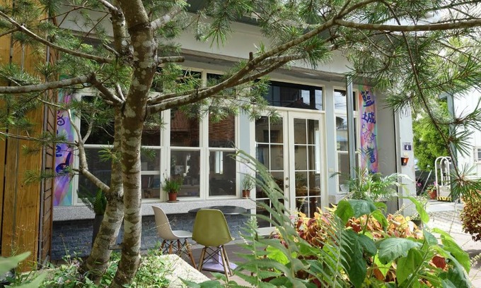 Puli Bed & Breakfast | Cozy REST Book & Bed: Highly Rated with Family Amenities