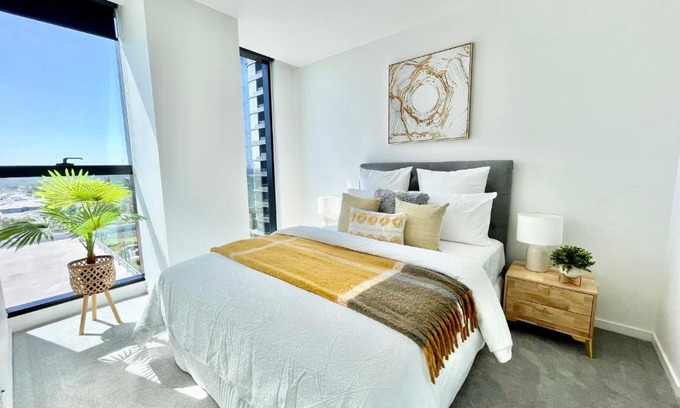 Glen Waverley Apartment | Rest Skygarden Collection: Family-Friendly Retreat with Pool