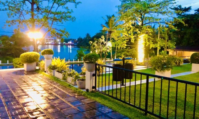 Piliyandala House | Cozy Retreat at Rest House Kesbewa with Family-Friendly Dining