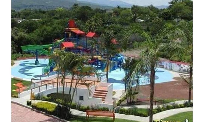 Jojutla House | Discover Rest House Villas Teques Aqua with Pool & Kitchen