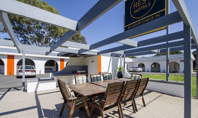 Naracoorte Hotel | Eco-Friendly Rest Motels Naracoorte with Family Amenities