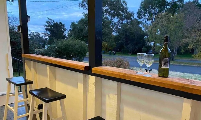 Gulgong House | Rest, Sleep & Relax @ Fitzroy Gulgong
