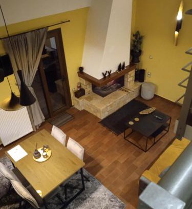 Kalavrita Apartment | Cozy Rest Suite on the Pedestrian Street - Rated 9.7/10