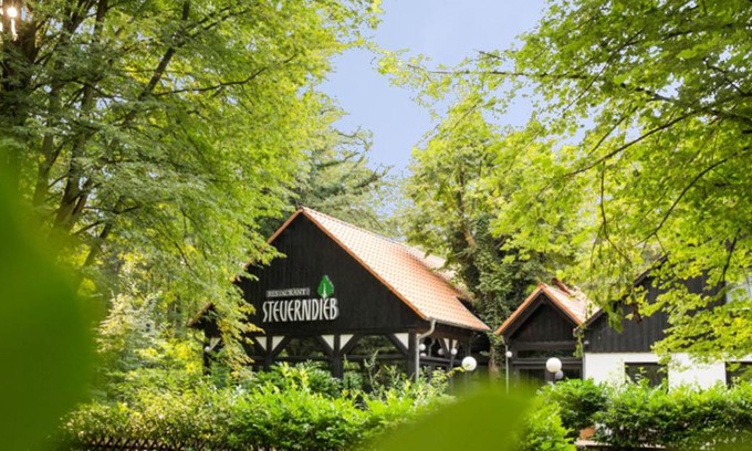 Buchholz-Kleefeld House | Cozy Guest Houses in Hannover with Pet-Friendly Amenities