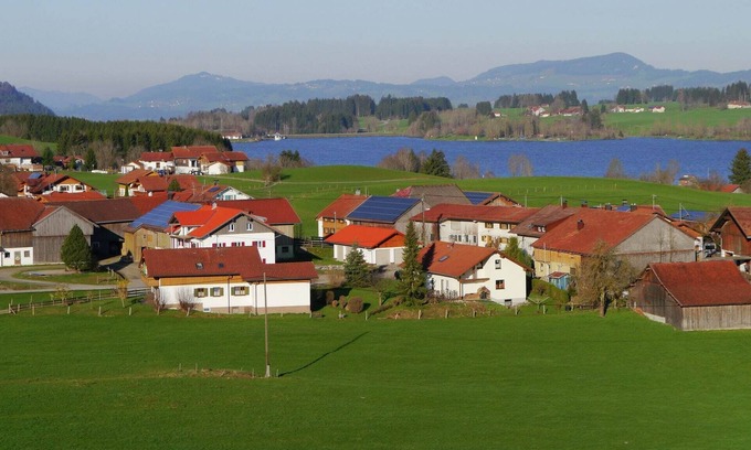 Feld Apartment | Restful Holiday Home near Ski Lift in Petersthal