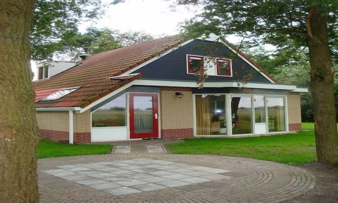 Lemele House | Tranquil Holiday Retreat in Lemele with a Lush Garden