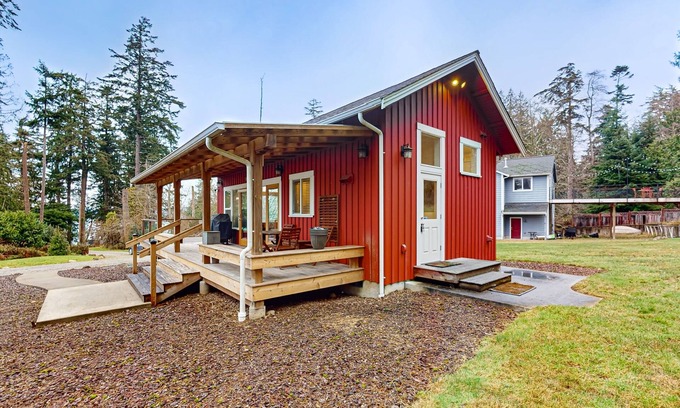 Langley Apartment | Tranquil Tiny Home with Outdoor Oasis and Central Location