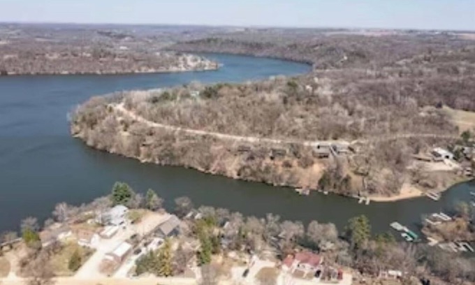 Wabasha County Cabin | Recharge by the Lake: Family-Friendly Retreat near Rochester
