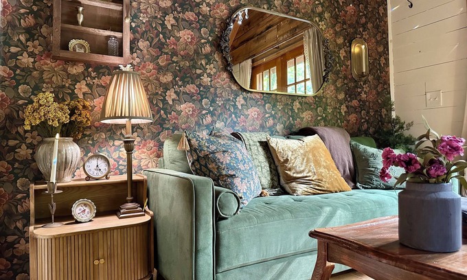 Foxfire Estates Cabin | Romantic Tiny Couples Cabin with Steam Sauna in Blue Ridge