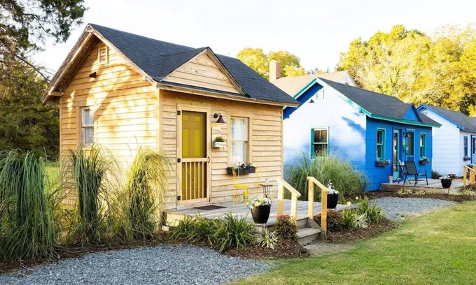 Cape Charles House | Charming 1930’s Tiny Home Near Cape Charles with Ocean Views