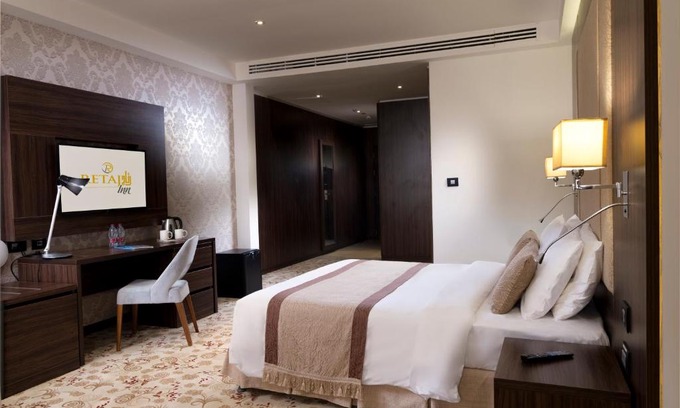 Al Wakrah Hotel | Retaj Inn Al Wakrah: Family-Friendly Stay with Great Reviews
