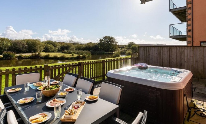 Winnard's Perch Resort | Retallack Resort & Spa: Family-Friendly Retreat with Spa