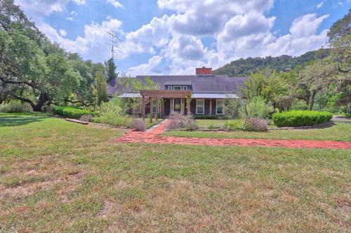 Wimberley House | Top-Rated Retama: Family-Friendly Retreat Awaits You