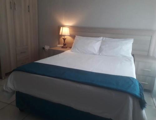 Bochum House | Discover Rethabile Guesthouse with Hot Tub & Breakfast