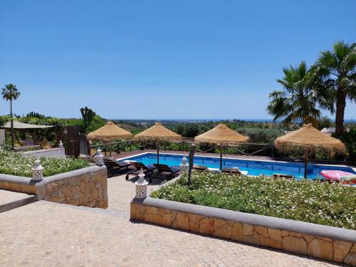 Boliqueime Bed & Breakfast | Oceanfront Retreat: Retiro da Janela with Pool & Breakfast