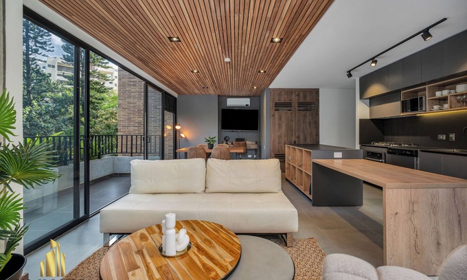 Patio Bonito Apartment | Comfortable Retreat: Retiro Fresco Poblado Apartment with Spa