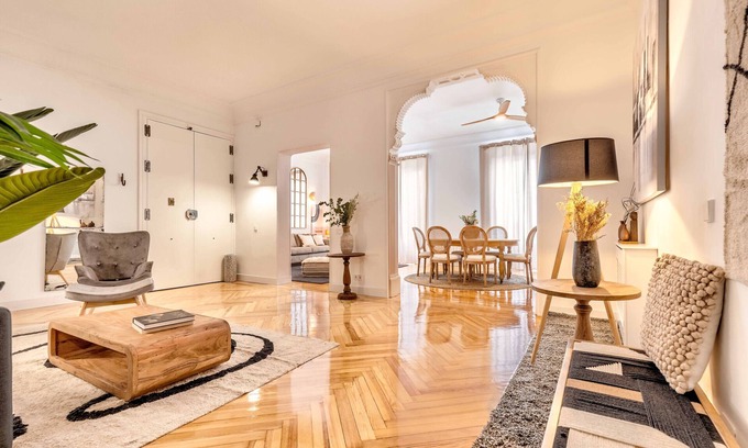 Jeronimos Apartment | Experience Retiro Place II: Perfect for Families & Relaxation