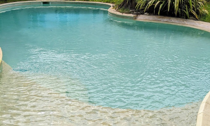 La Valentine Apartment | Discover Tropical Retreat in Marseille with Pool Access