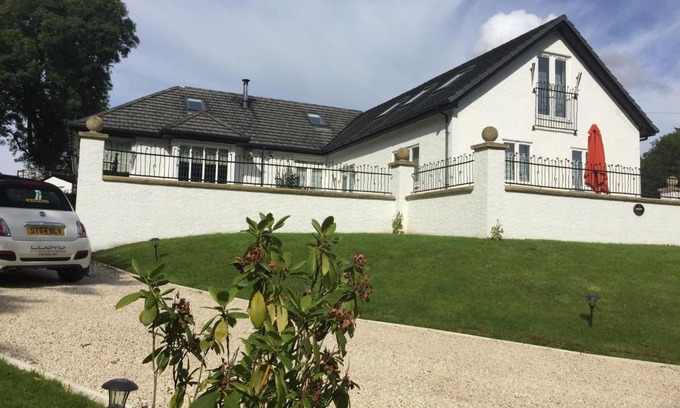 Ayr Bed & Breakfast | Relaxing Retreat at The Knowe on Auchincruive Estate