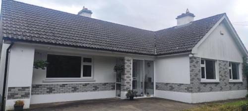 Listowel House | Oceanfront Retreat by the Feale - Guest Rated 9.1/10
