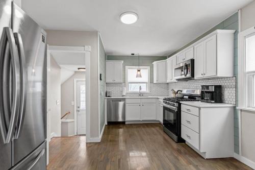 Muskegon House | Retreat in Muskegon - short distance to Lake MI